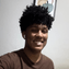 Curly puridade, modelo com cabelo finalizado pelo curly